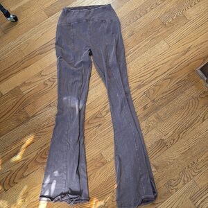 Urban outfitter purple yoga pants size XS